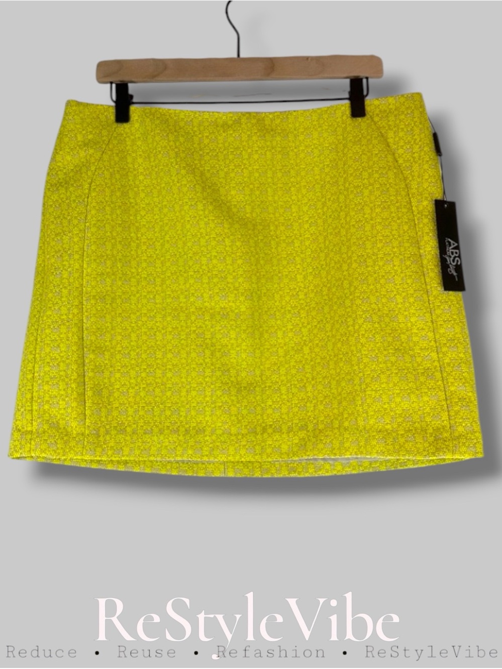 ABS PLATINUM Women’s Size 12 Skirt Mini Style Lined NWT Yellow NEW